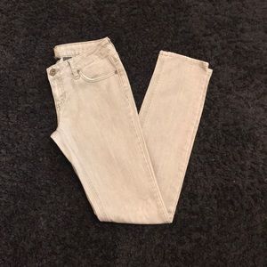 Light grey skinny jeans